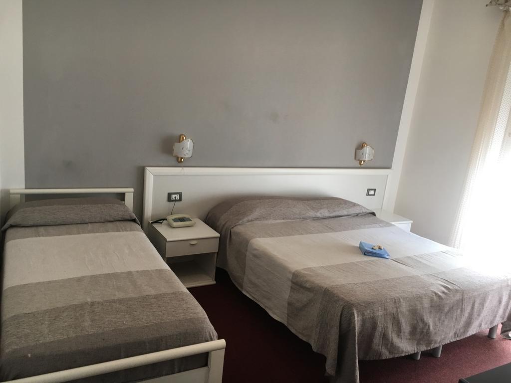 Hotel Acqua Marina Albissola Marina Ngoại thất bức ảnh